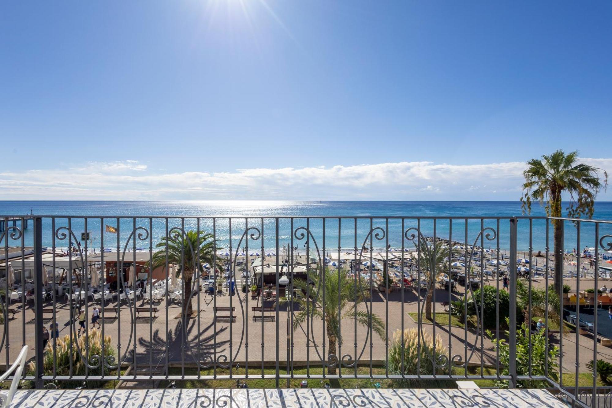 A'Mare Boutique Hotel & Spa Pietra Ligure Εξωτερικό φωτογραφία