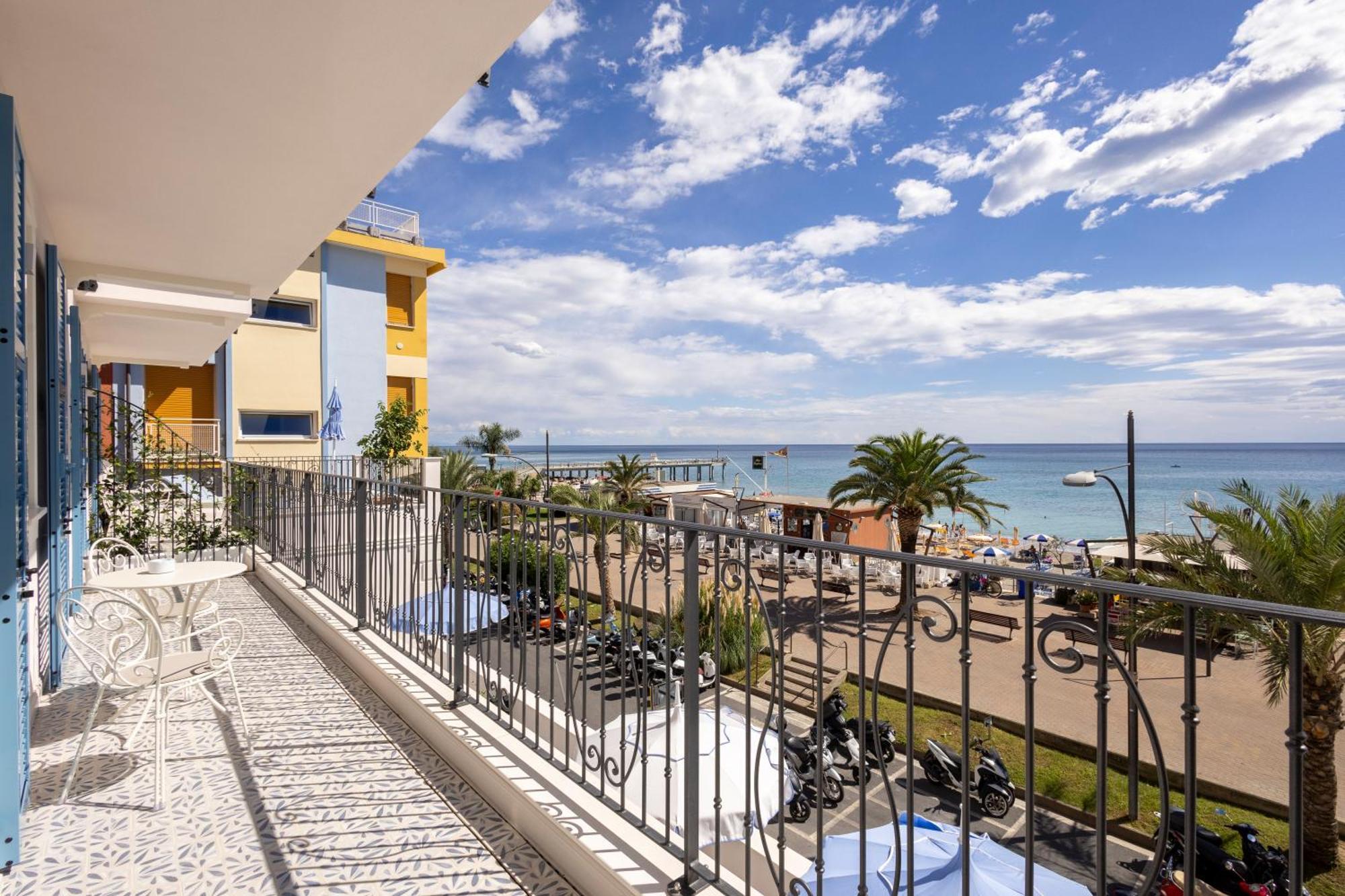 A'Mare Boutique Hotel & Spa Pietra Ligure Εξωτερικό φωτογραφία